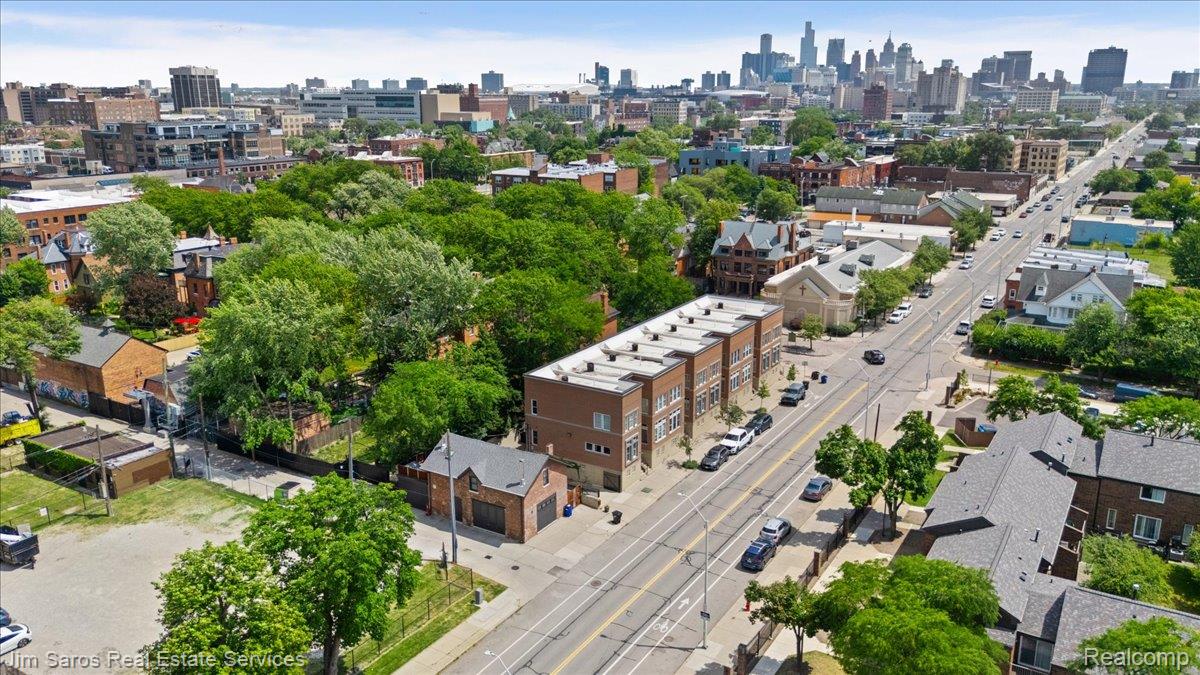 4434, 3rd, #9, Detroit, Michigan, 48201