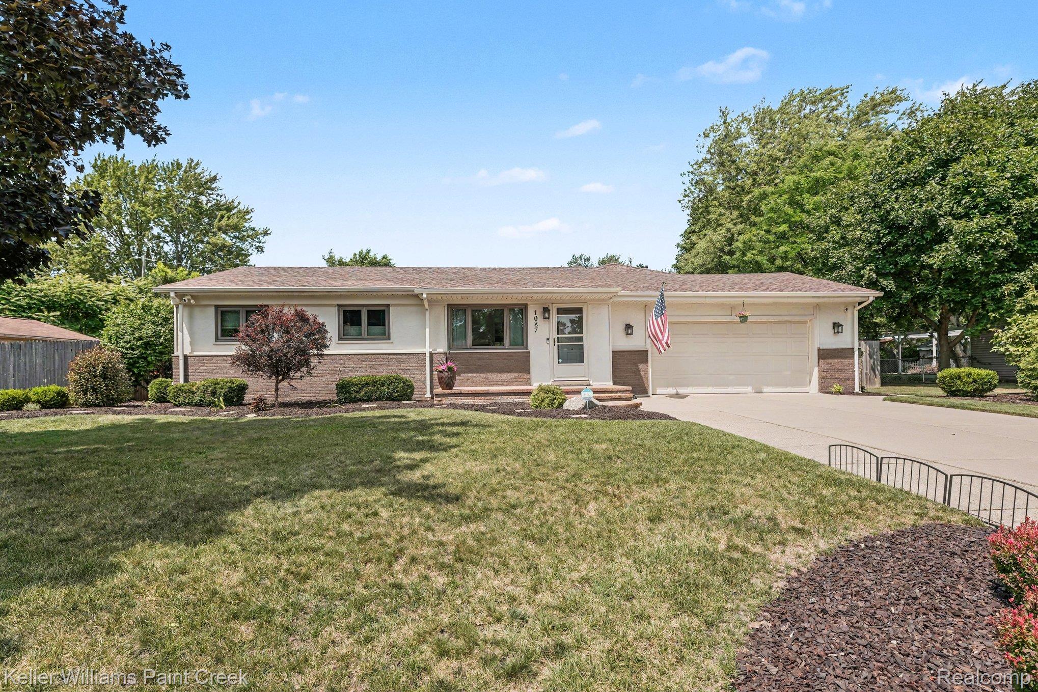 1087, Collingwood, Rochester Hills, Michigan, 48307