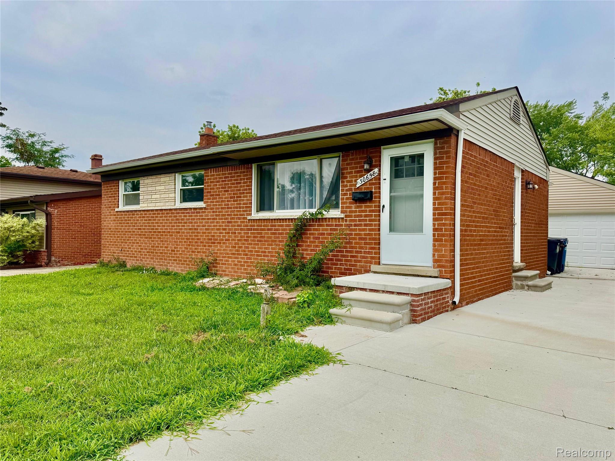 30658, Palmer, Westland, Michigan, 48186