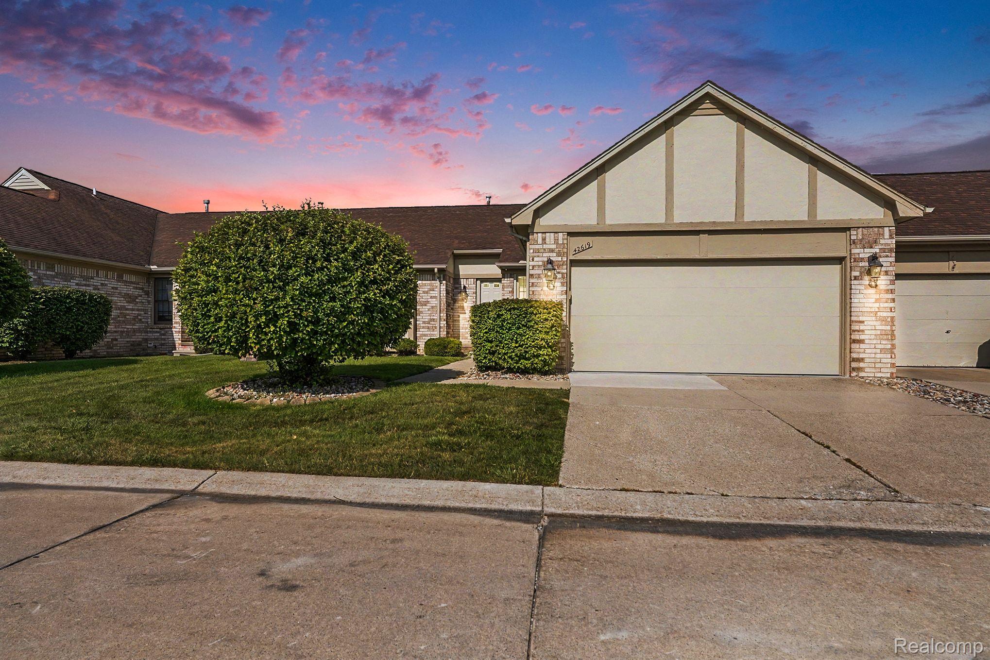 42619, Cedar Ridge, Clinton Township, Michigan, 48038
