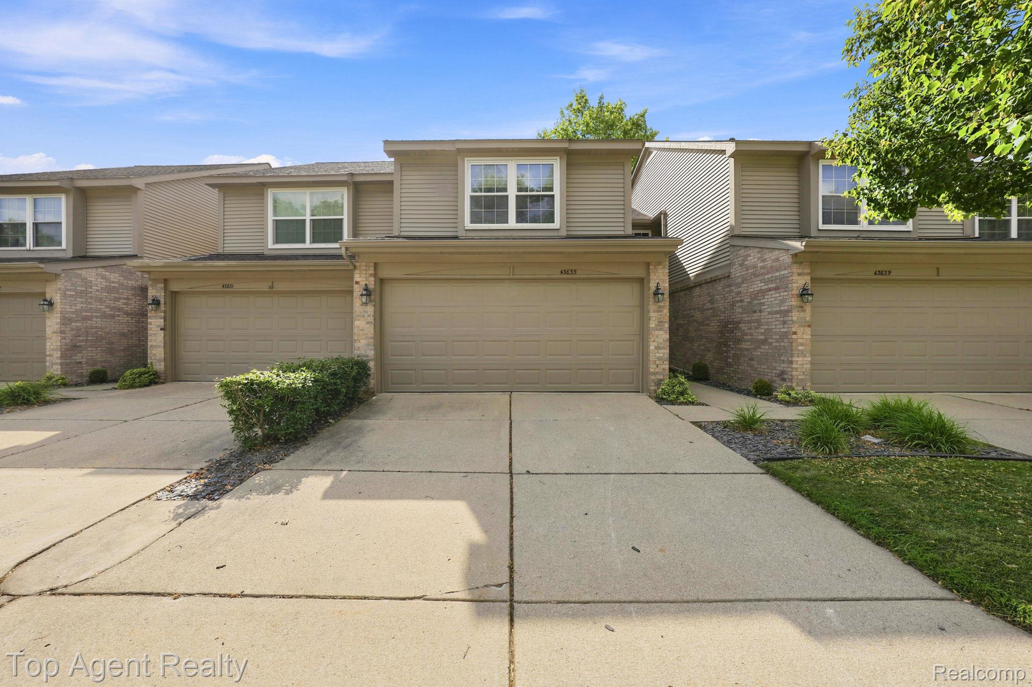 43835, Coachmaker, Sterling Heights, Michigan, 48313