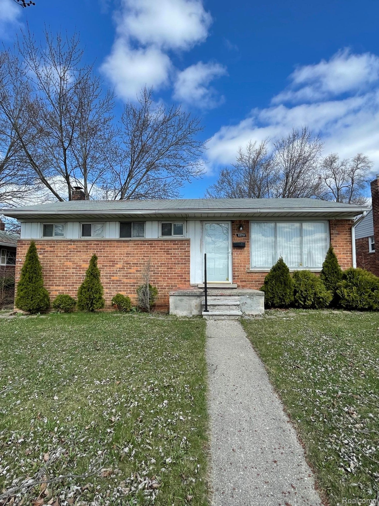 1173, Featherstone, Pontiac, Michigan, 48342
