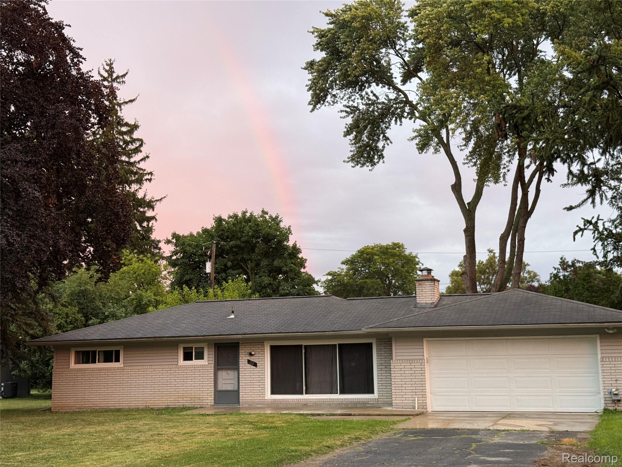 33, Kirk Lane, Troy, Michigan, 48084