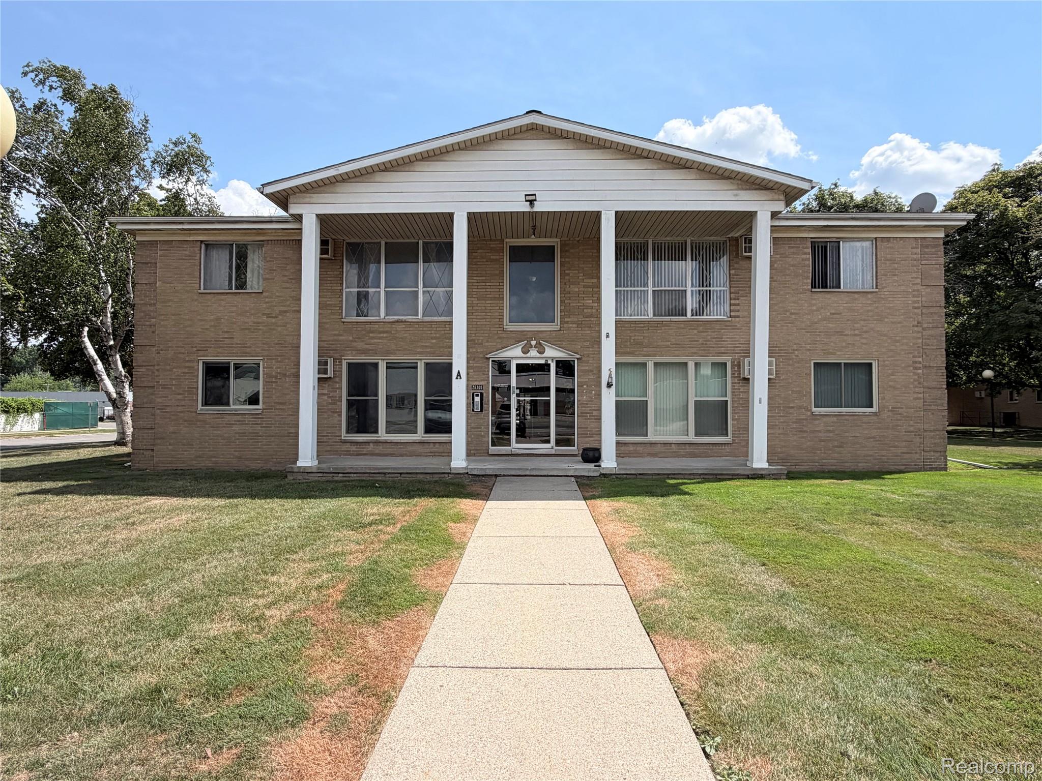 26305, 7 mile rd, #201, Redford, Michigan, 48240