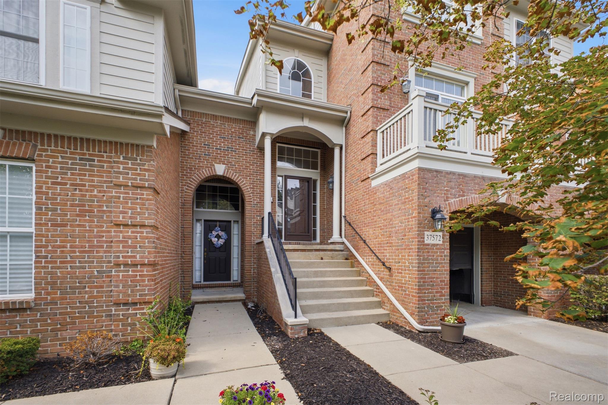 37576, Newburgh Park Circle, Livonia, Michigan, 48152