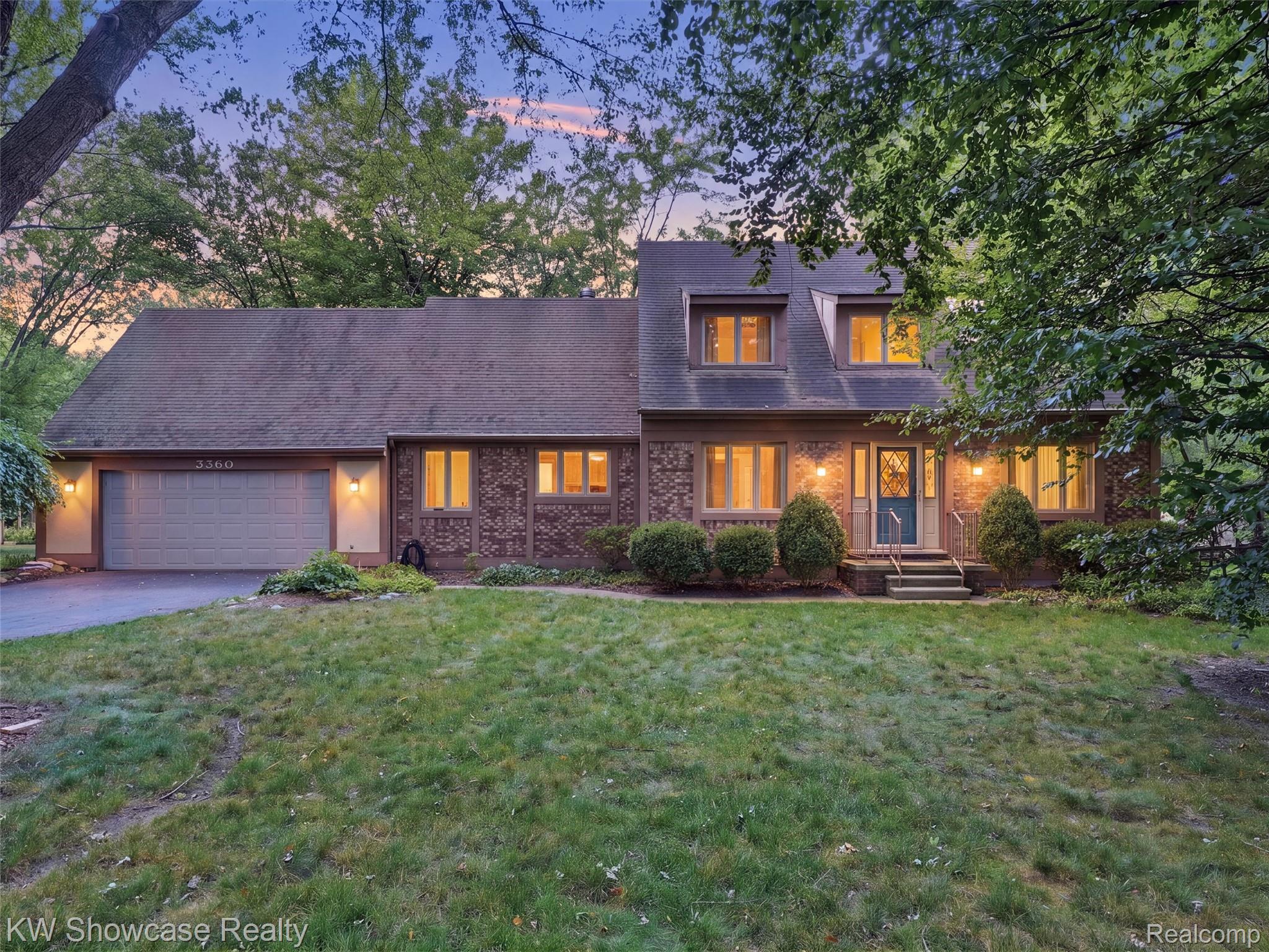 3360, Pleasant Valley, Brighton, Michigan, 48114