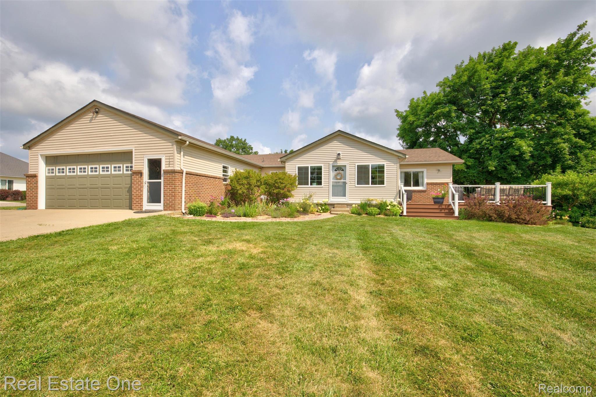 1136, Brauer, Oxford, Michigan, 48371