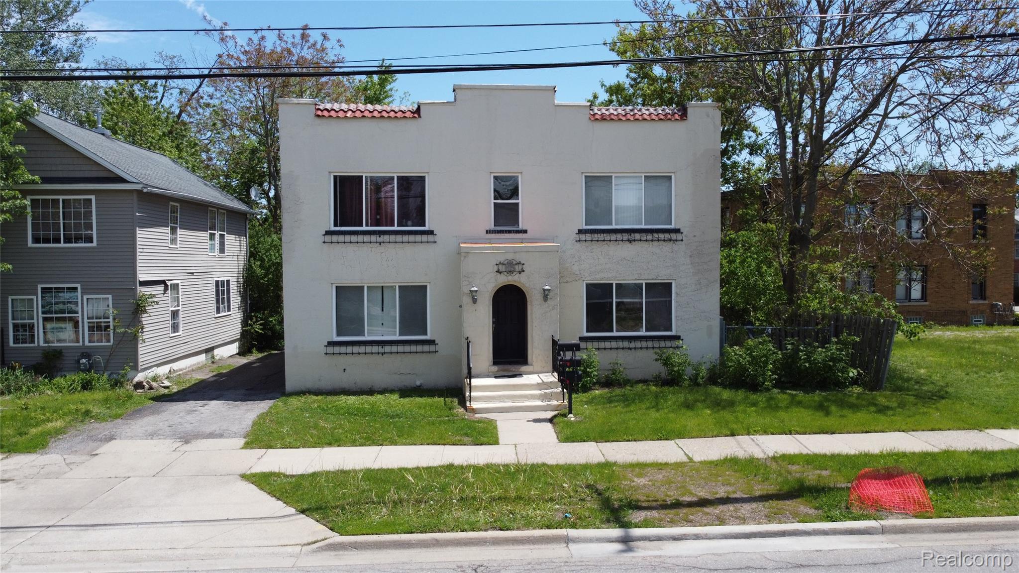 63, Williams, Pontiac, Michigan, 48341