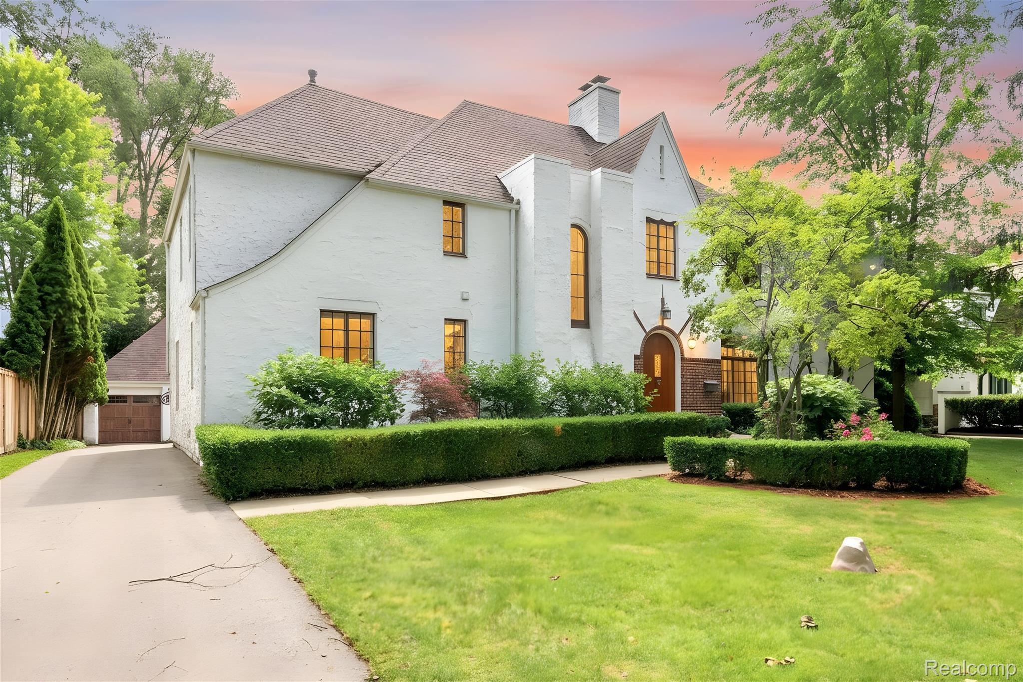 455, Linden, Birmingham, Michigan, 48009