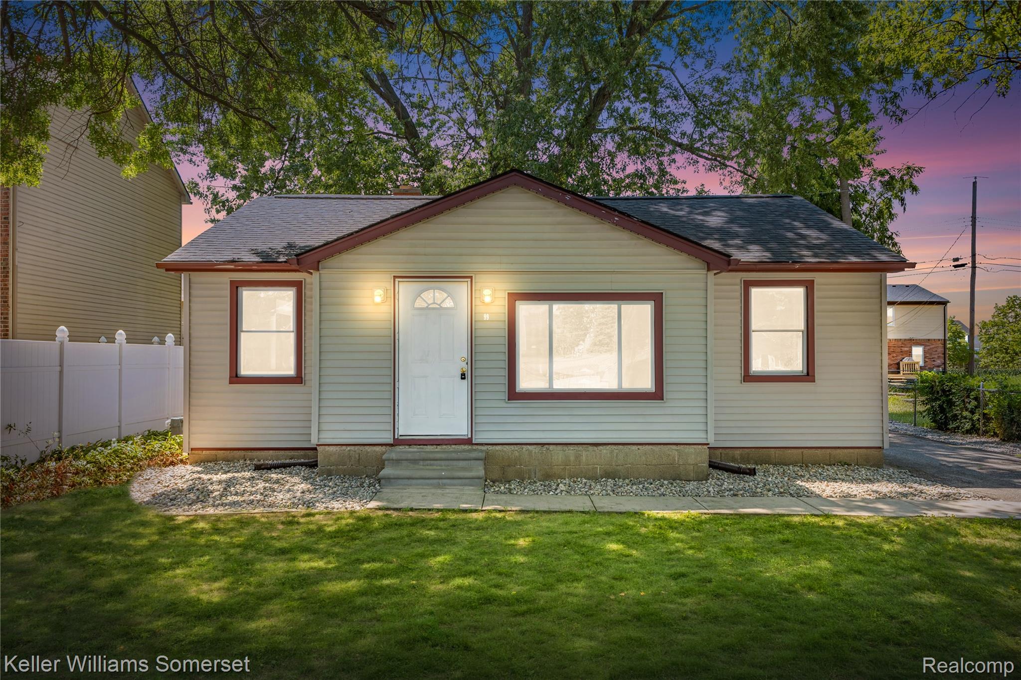 99, Tacoma, Troy, Michigan, 48084