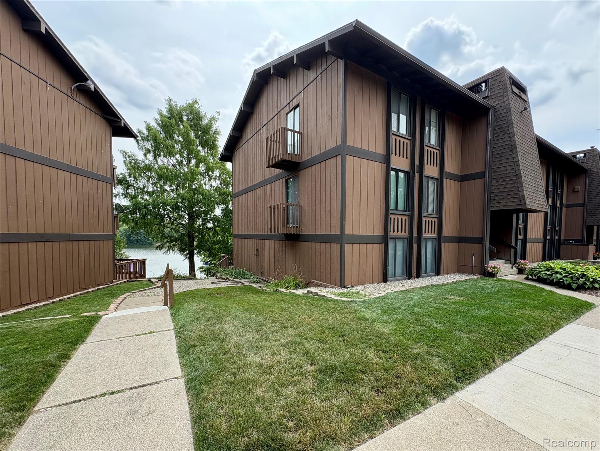 1736, Grove, #102, Ypsilanti, Michigan, 48198