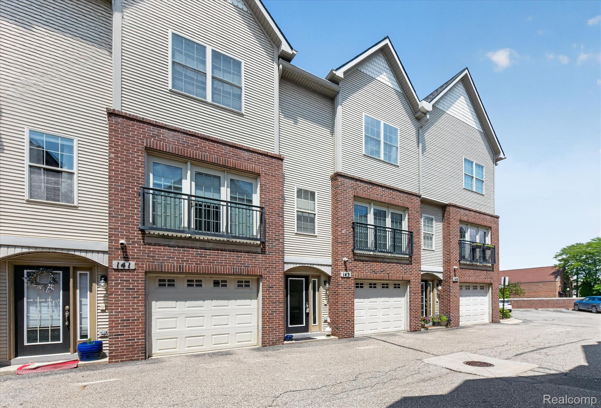 143, 2nd, Brighton, Michigan, 48116