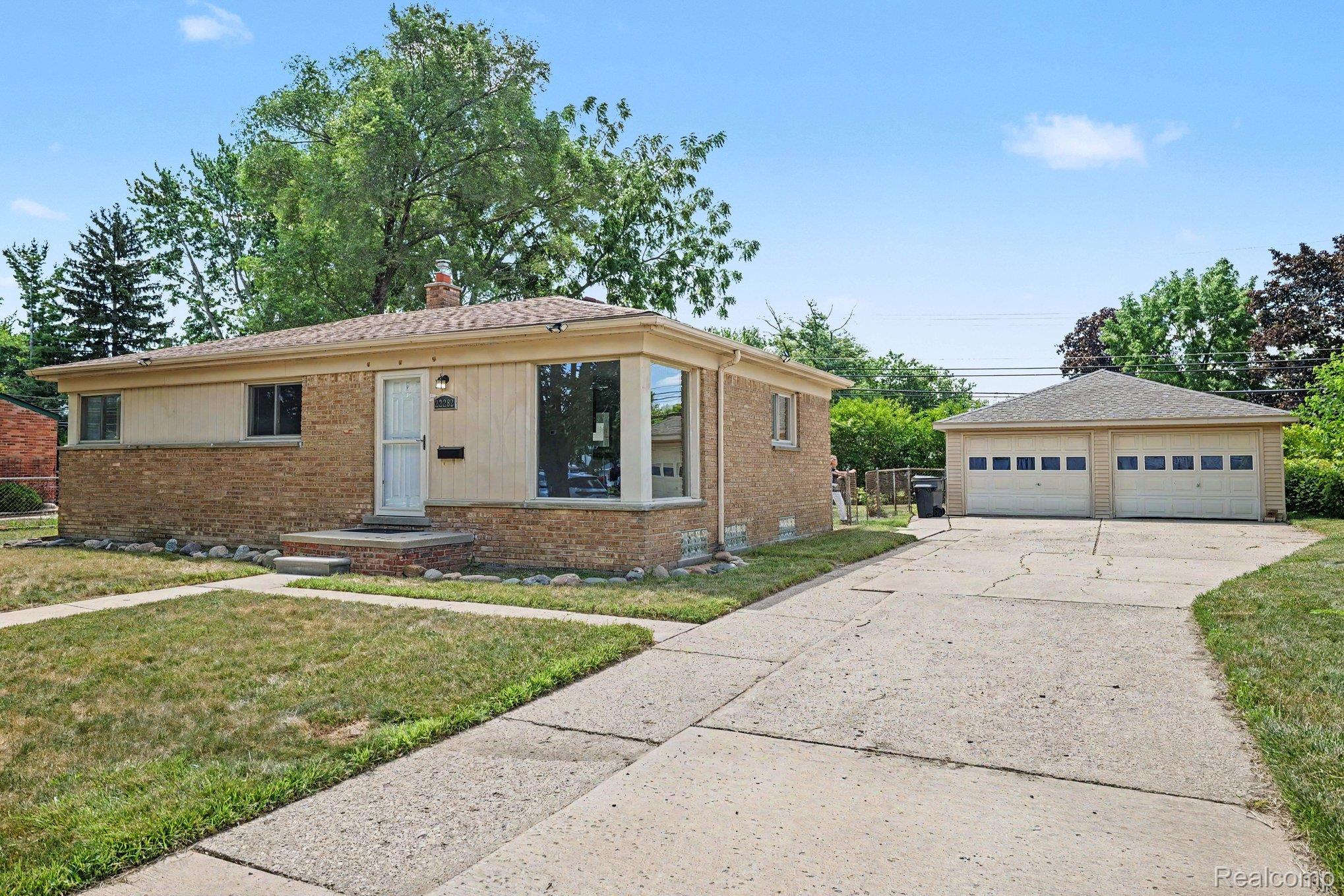 22282, Schafer, Clinton Township, Michigan, 48035