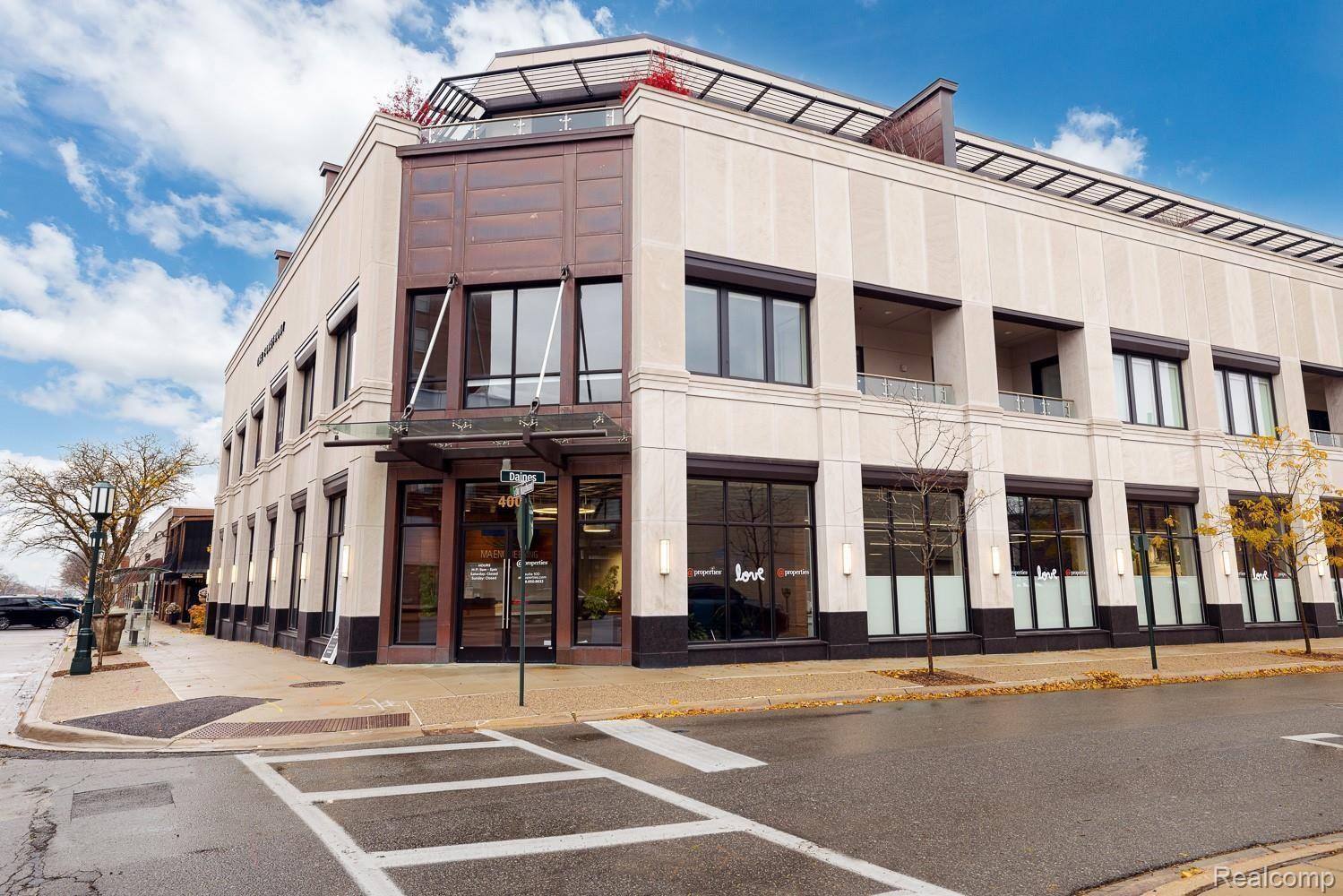 400, Old Woodward, #206, Birmingham, Michigan, 48009