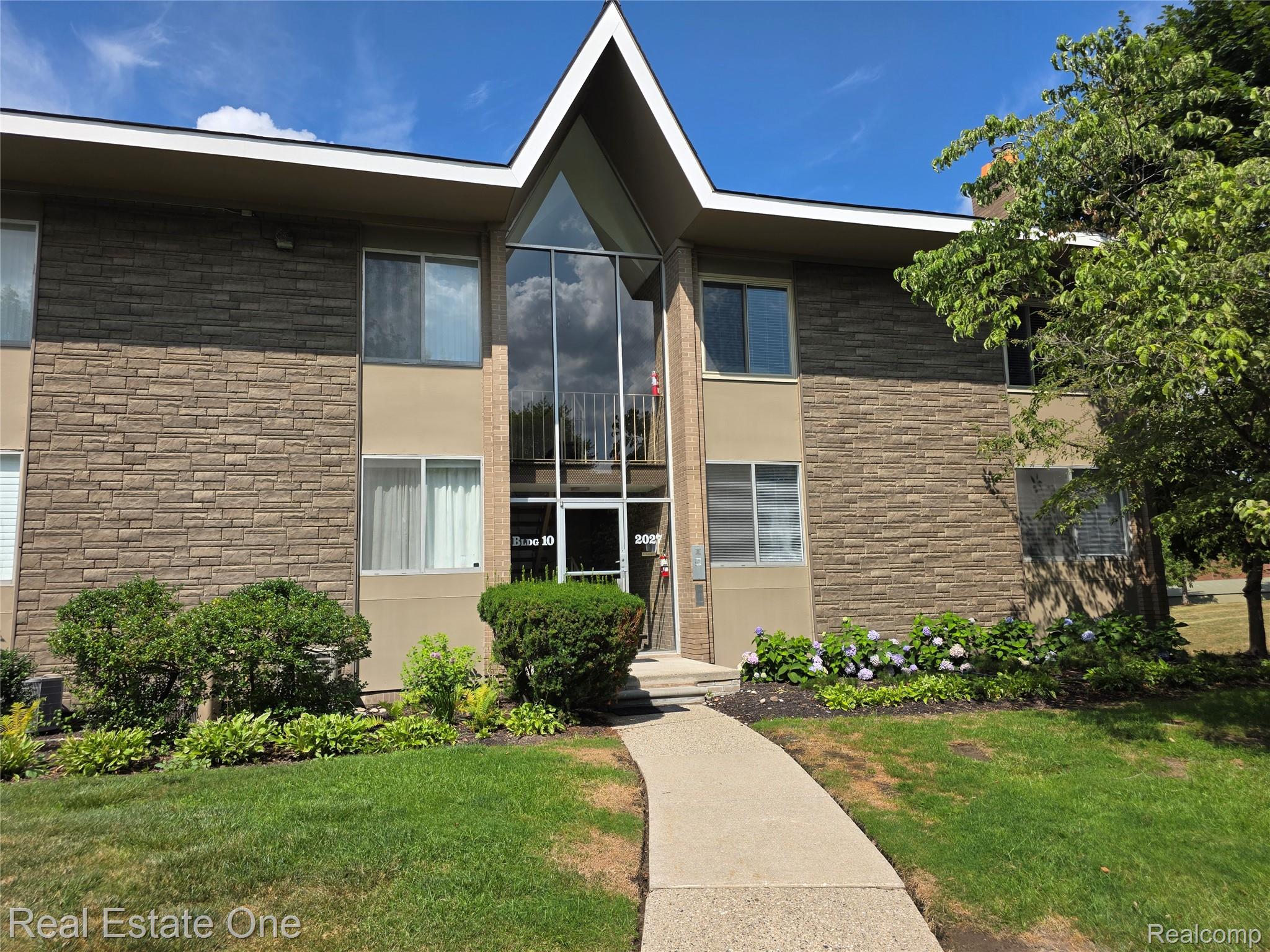 2027, Klingensmith, #70, Bloomfield Hills, Michigan, 48302