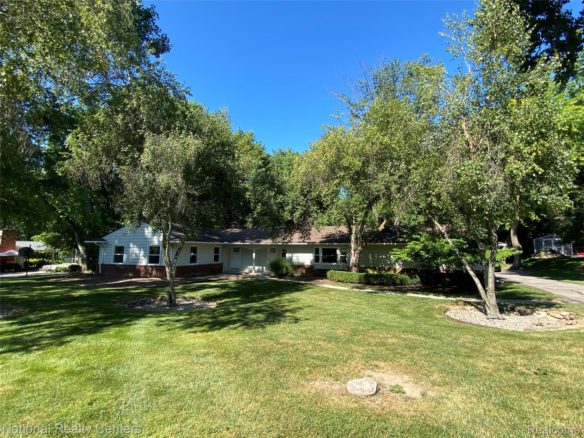144, Maryknoll, Rochester Hills, Michigan, 48309