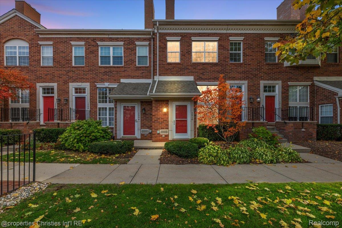 1510, Maryland Club, Royal Oak, Michigan, 48067