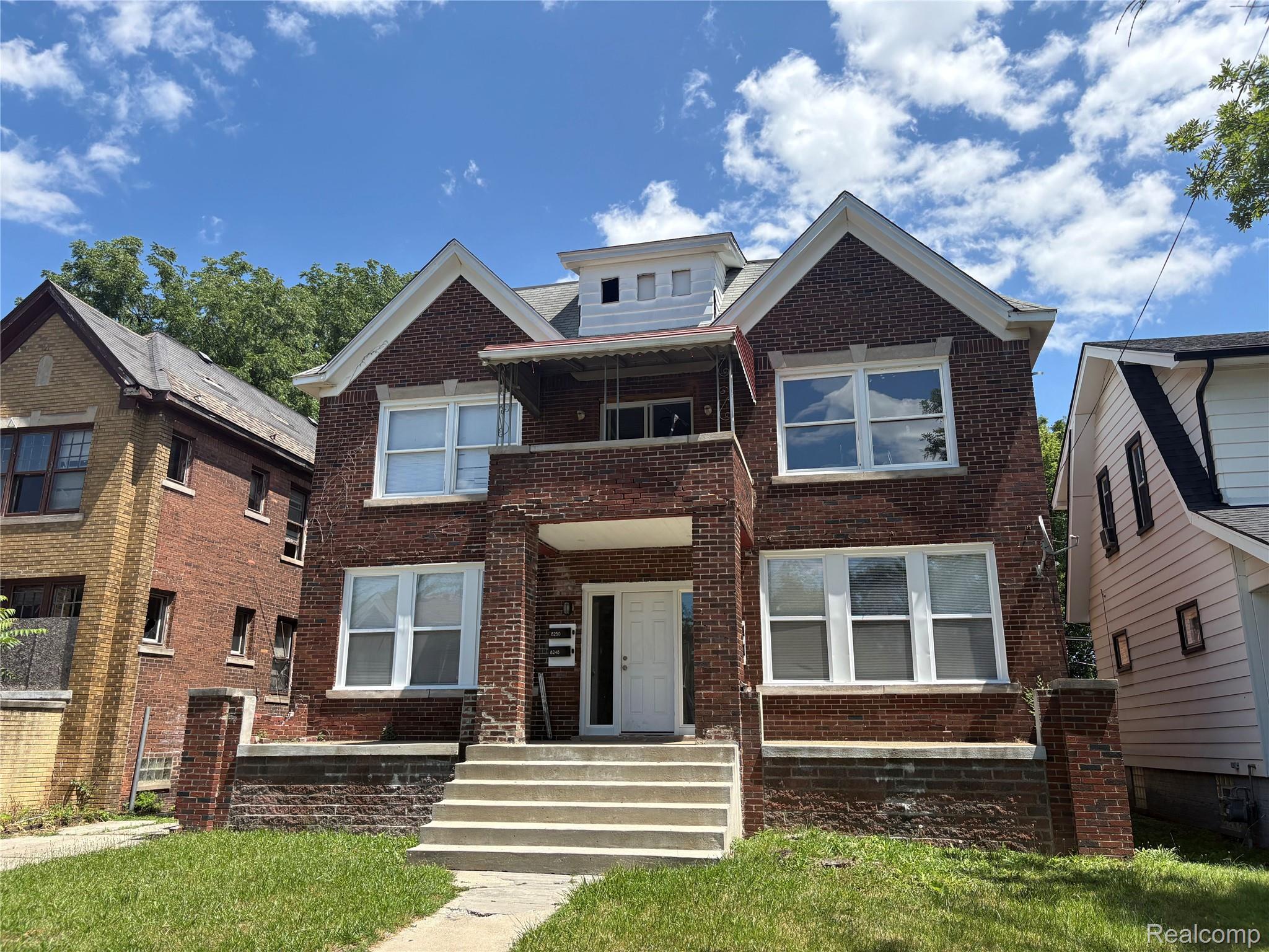 8244, Wisconsin, Detroit, Michigan, 48204
