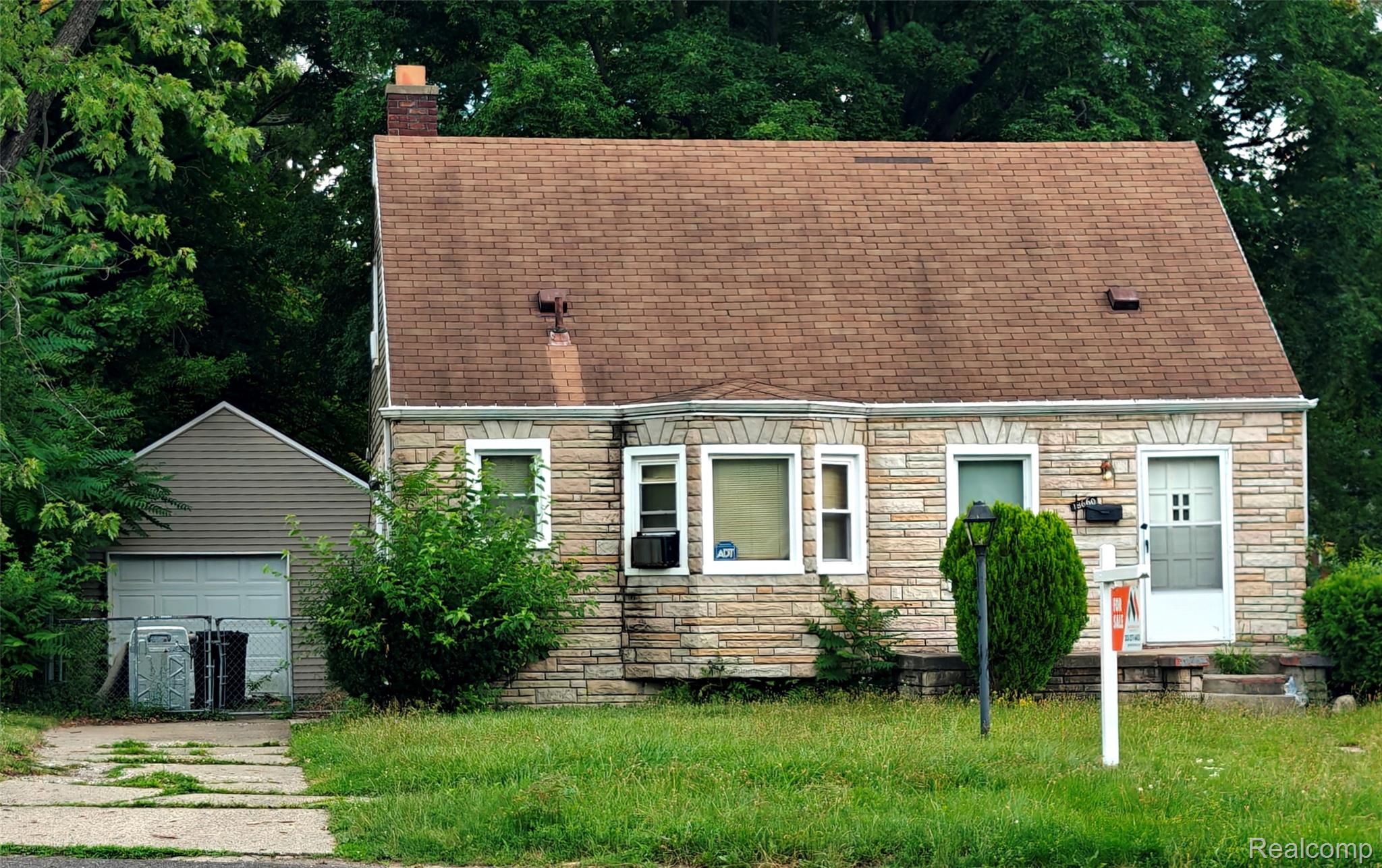 18660, Albert, Detroit, Michigan, 48219