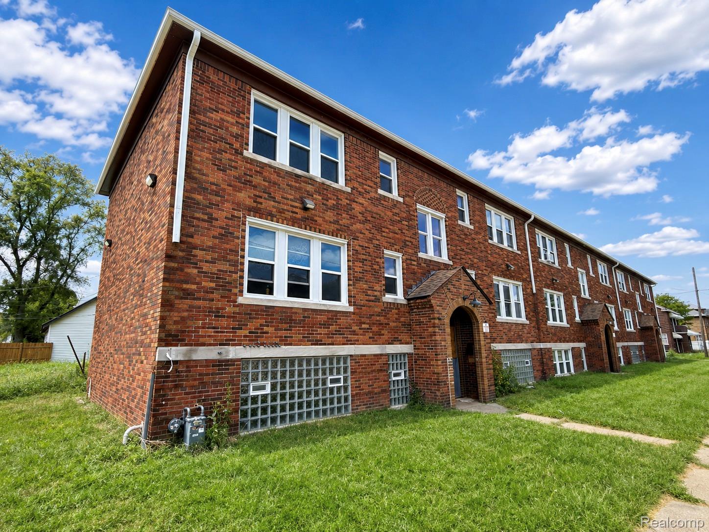 8525, Maxwell, #3, Detroit, Michigan, 48213