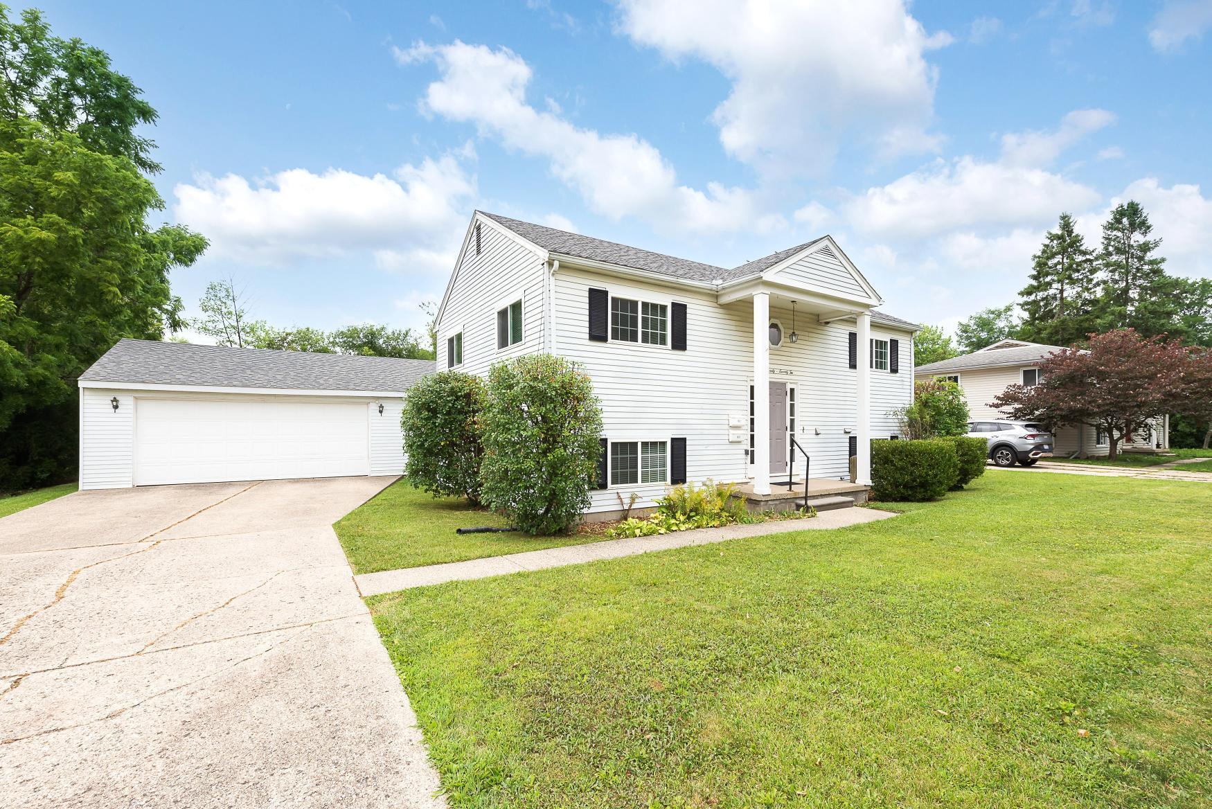 1670 Tudor Drive