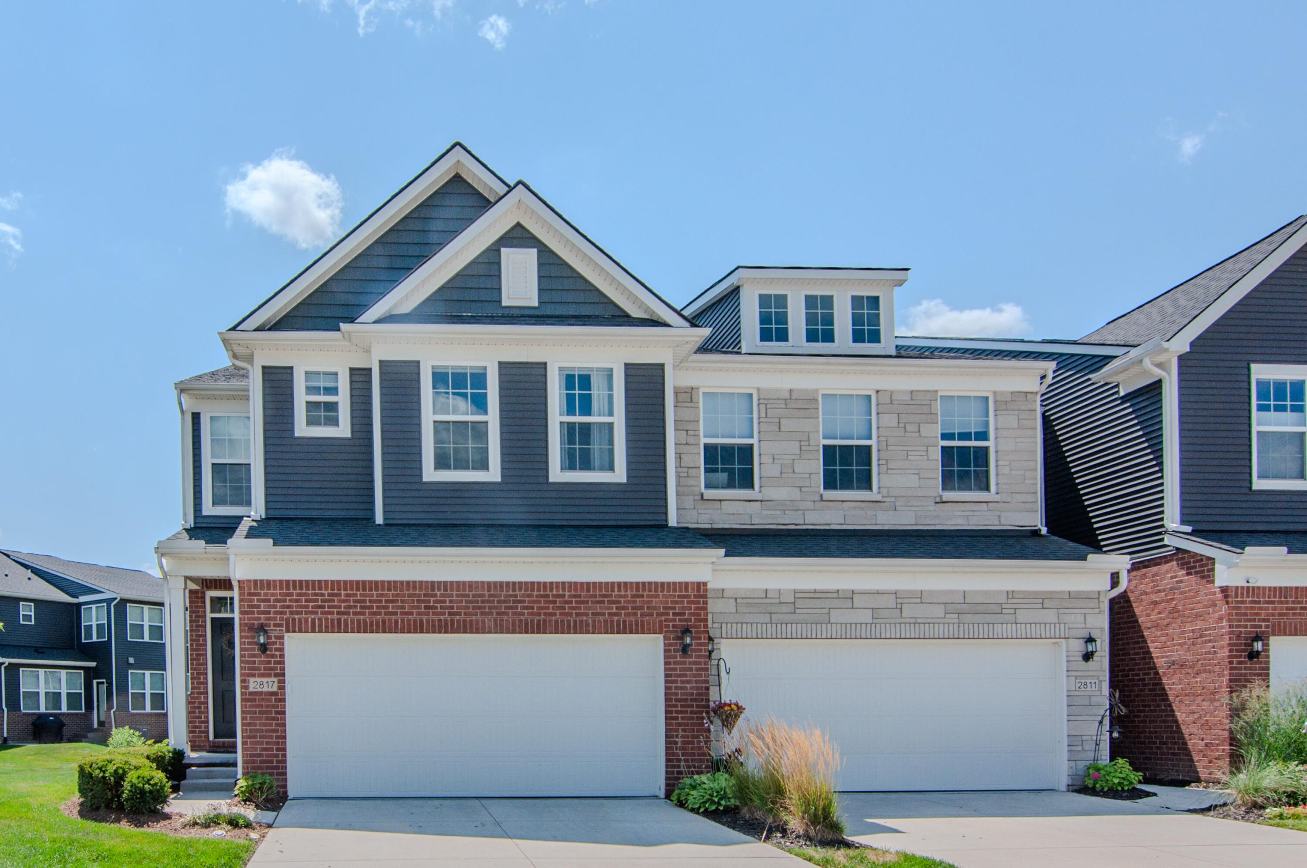 2817 Fairgrove Crescent