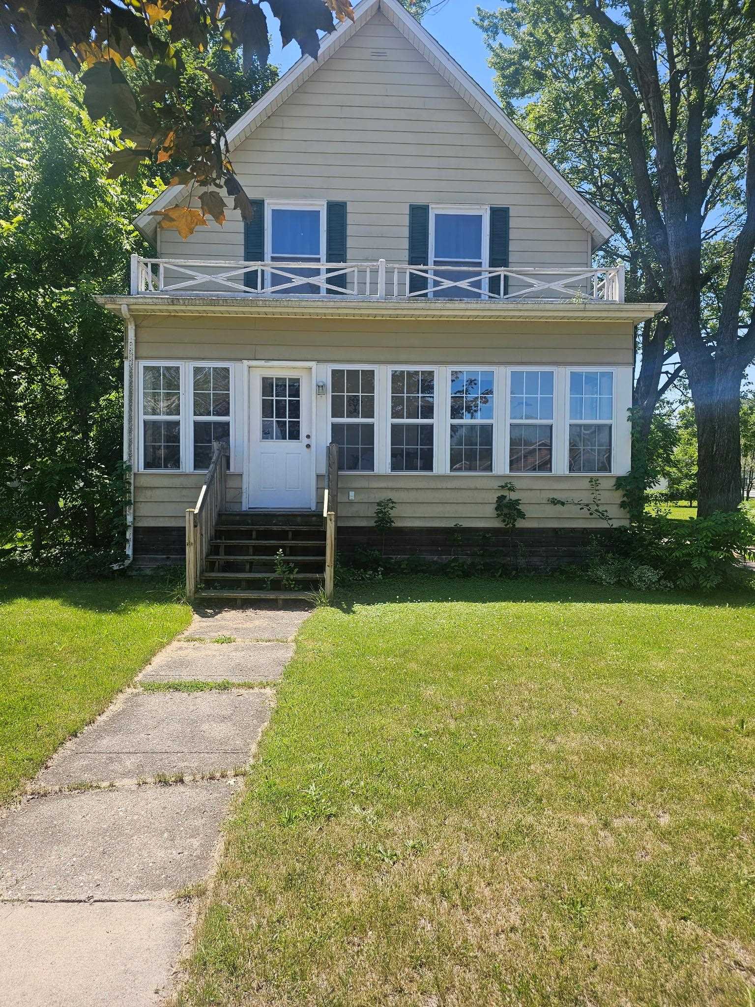 420 E Cedar ST