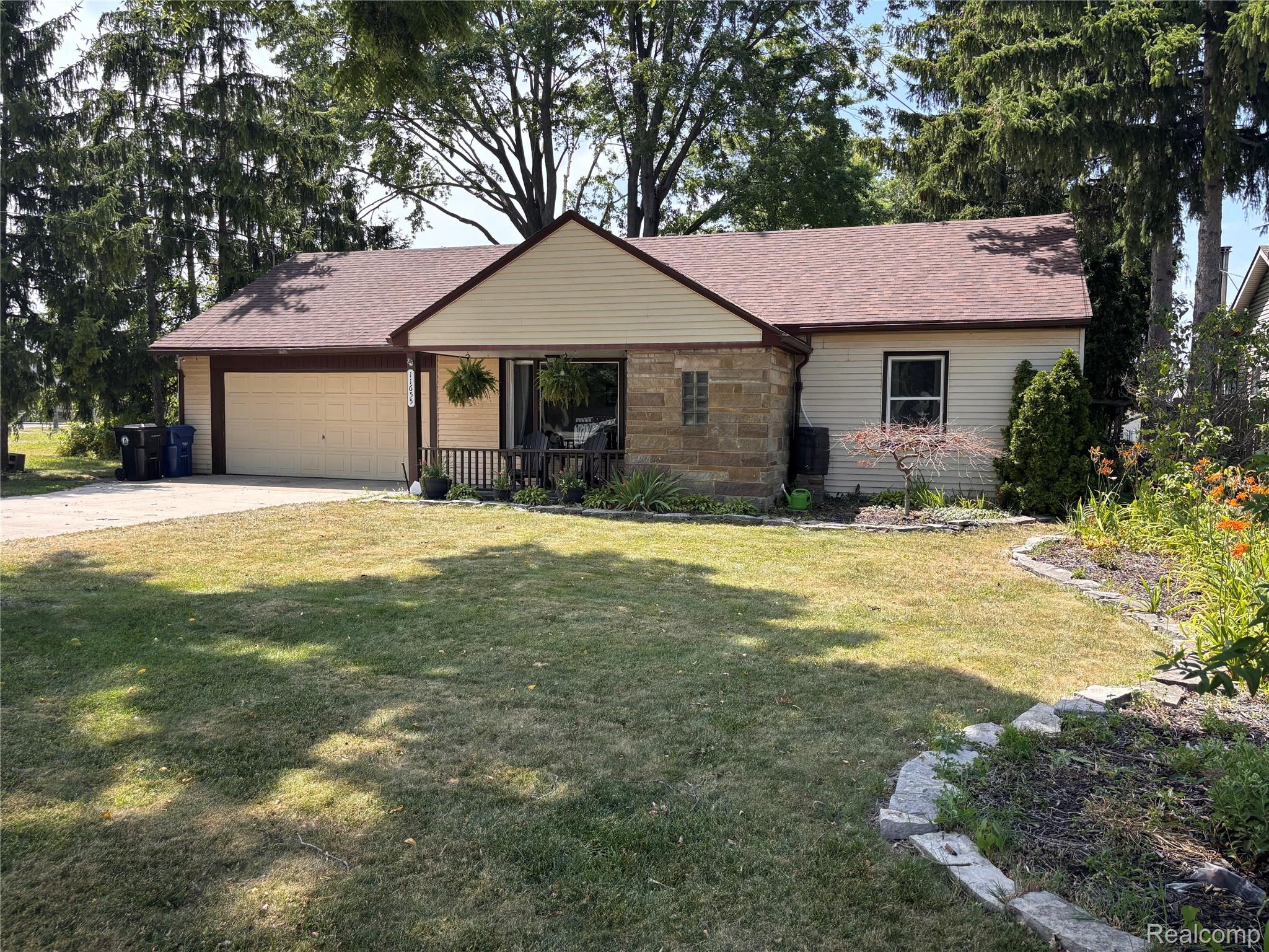 11655, San Jose, Redford, Michigan, 48239