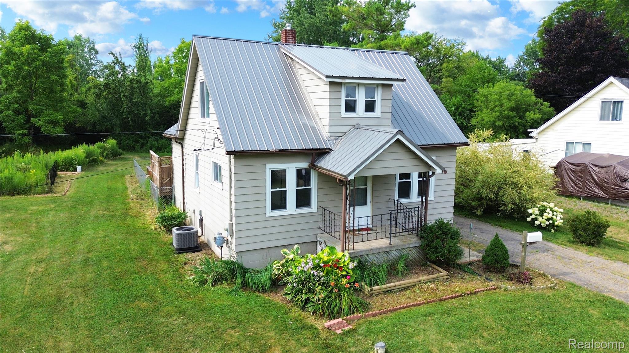 6355, Court, Flint, Michigan, 48532