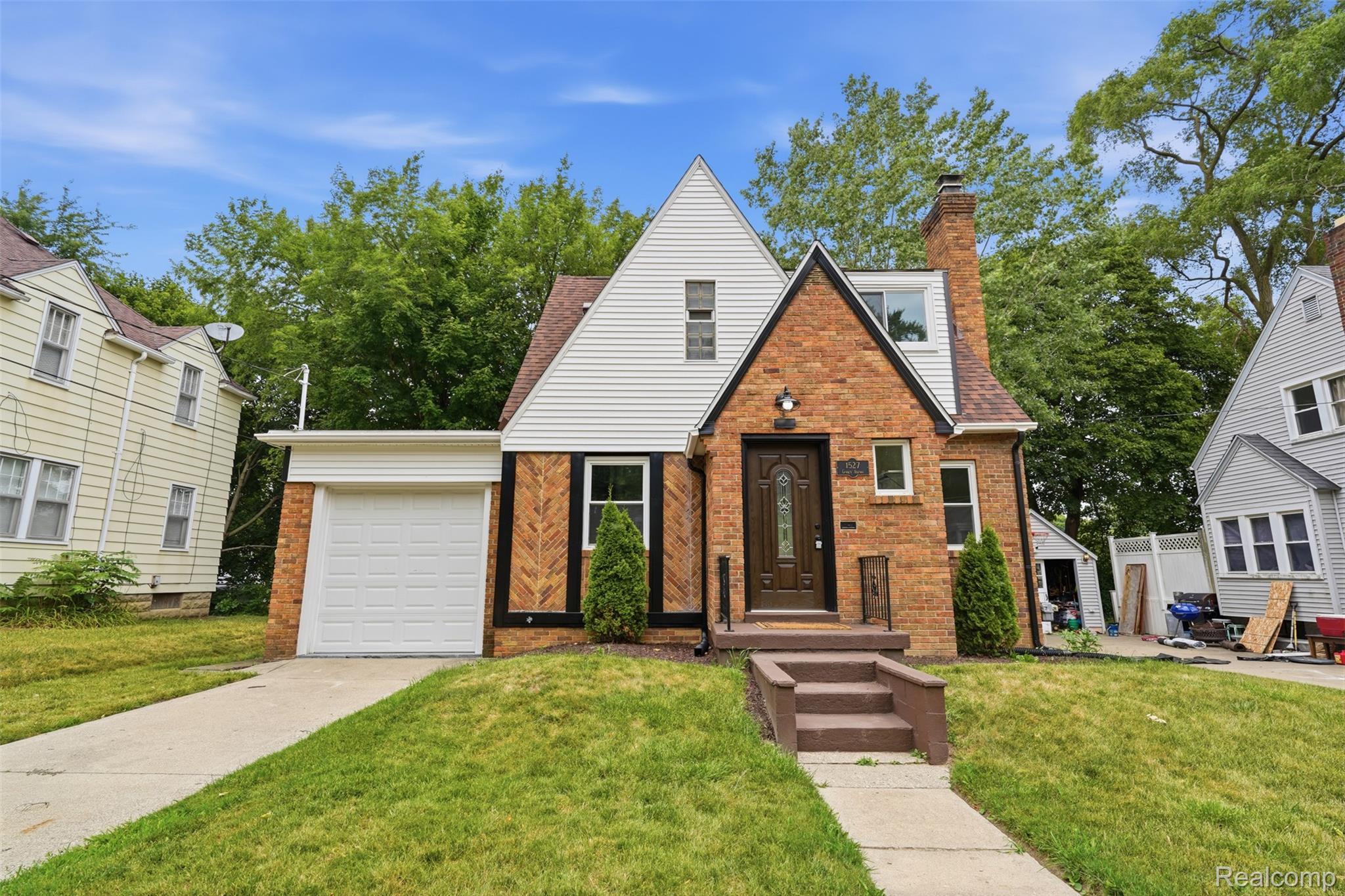 1527, Gainey, Flint, Michigan, 48503