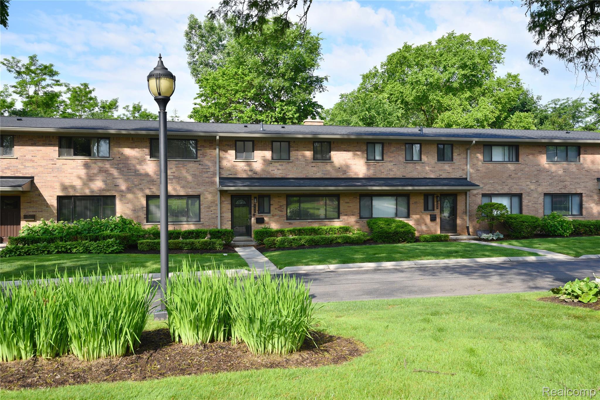 142, Hickory Grove, #3, Bloomfield Hills, Michigan, 48304