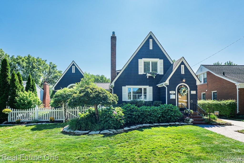 2731, Bamlet, Royal Oak, Michigan, 48073