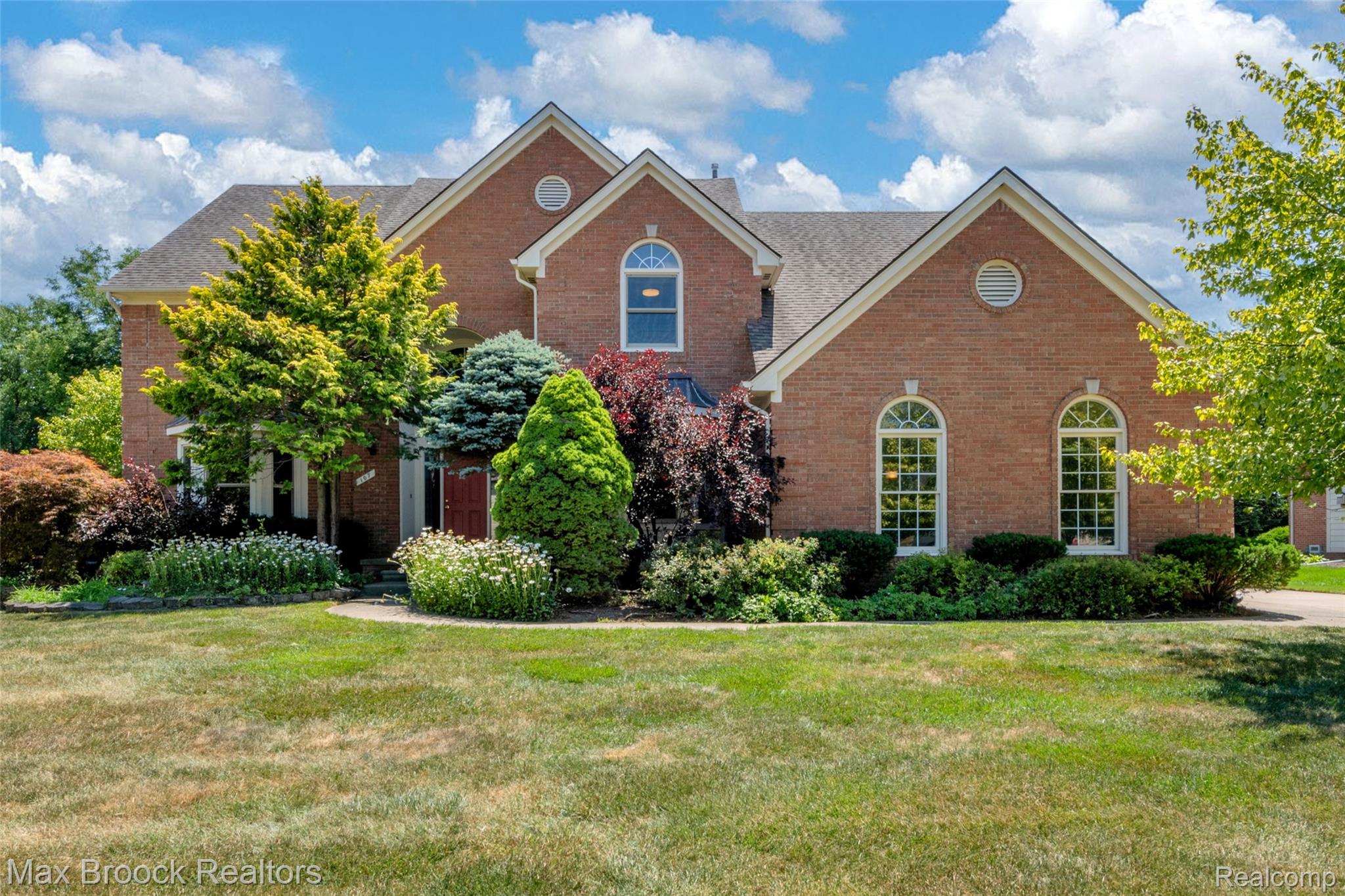 107, Millstone, Troy, Michigan, 48084