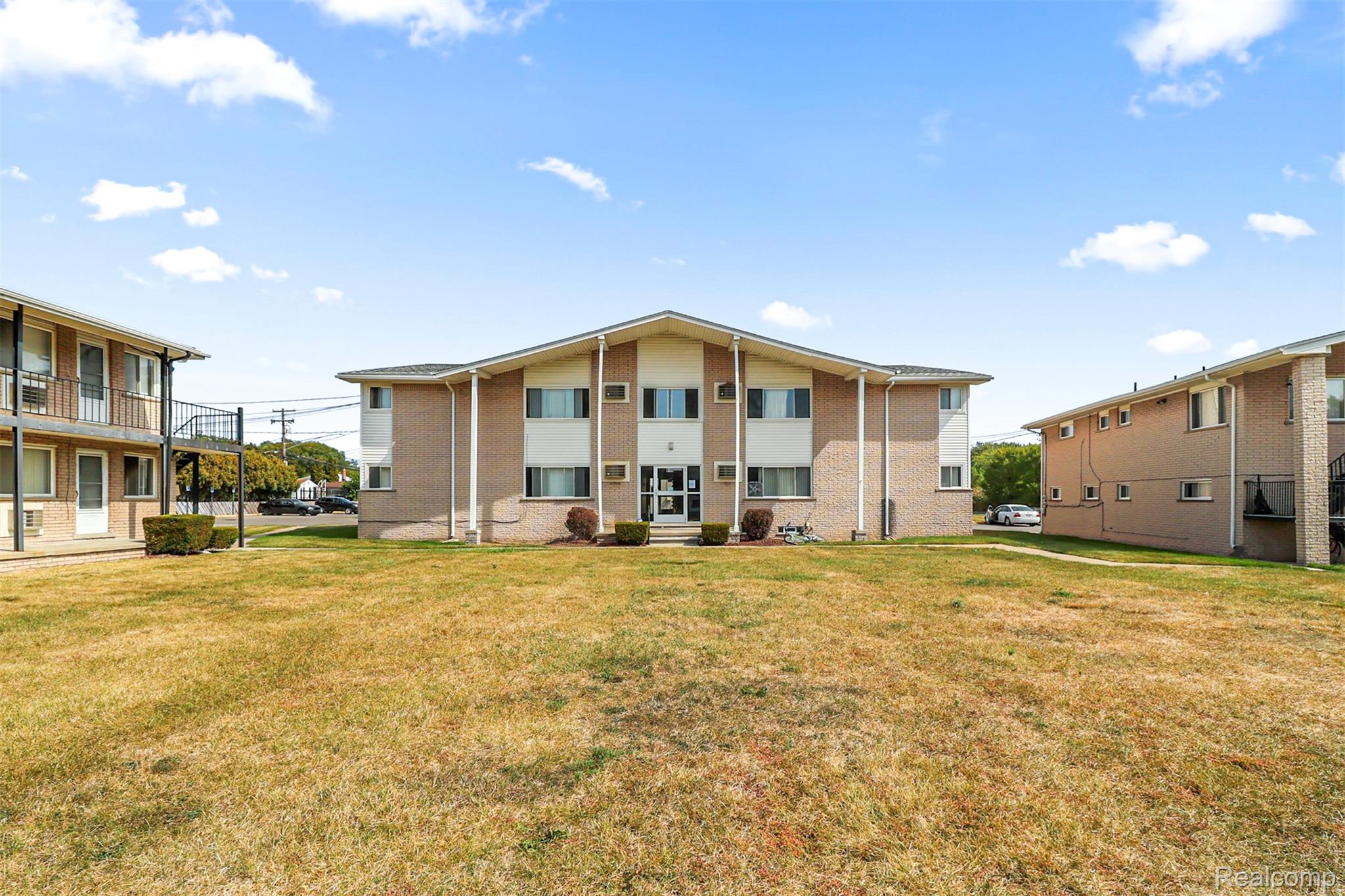 700, Harrison, Lincoln Park, Michigan, 48146