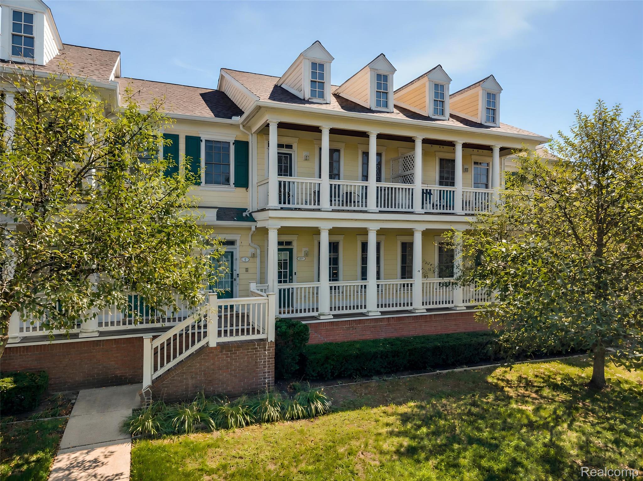 300, Beverly, Auburn Hills, Michigan, 48326
