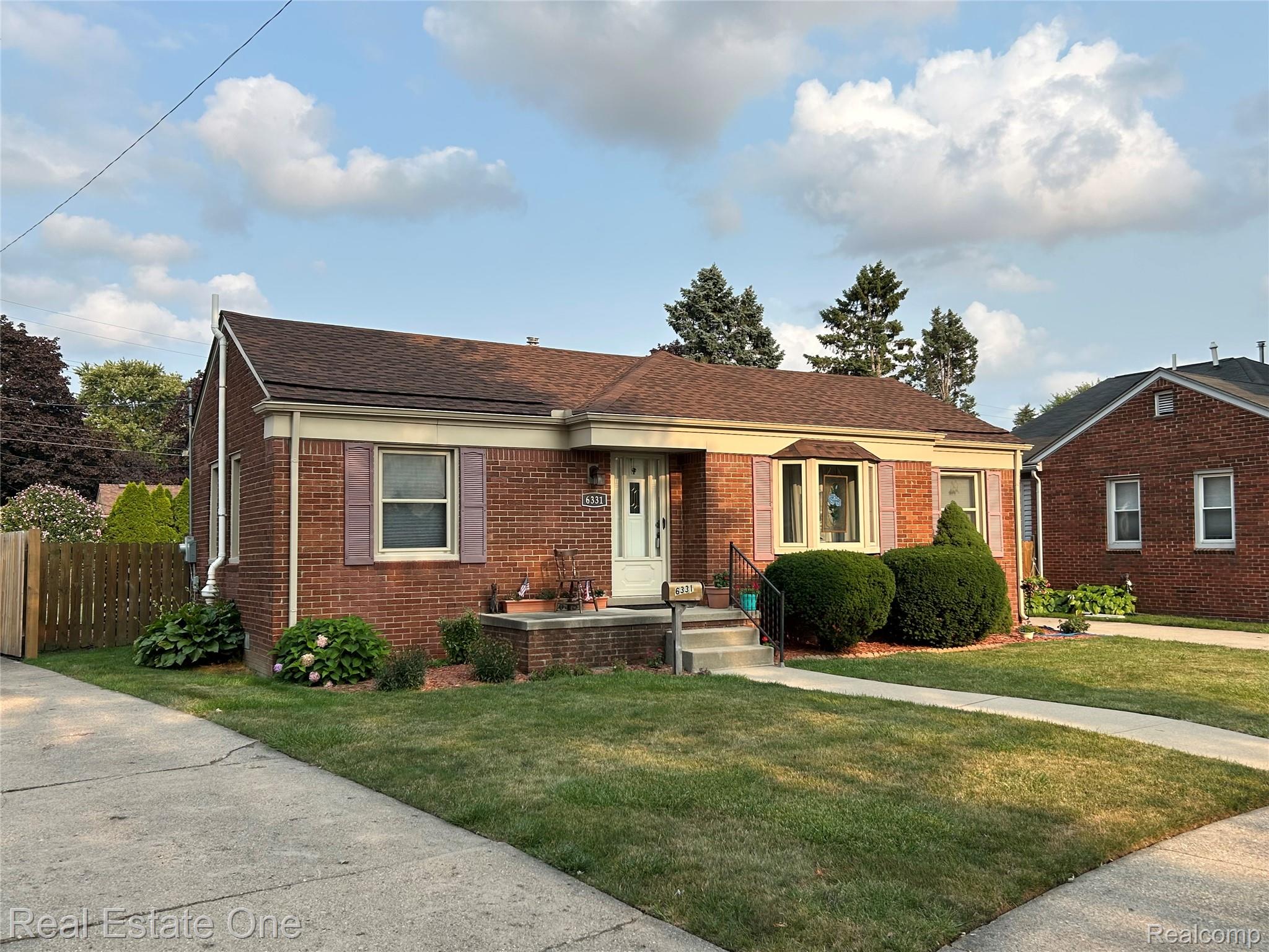 6331, Buckingham, Allen Park, Michigan, 48101