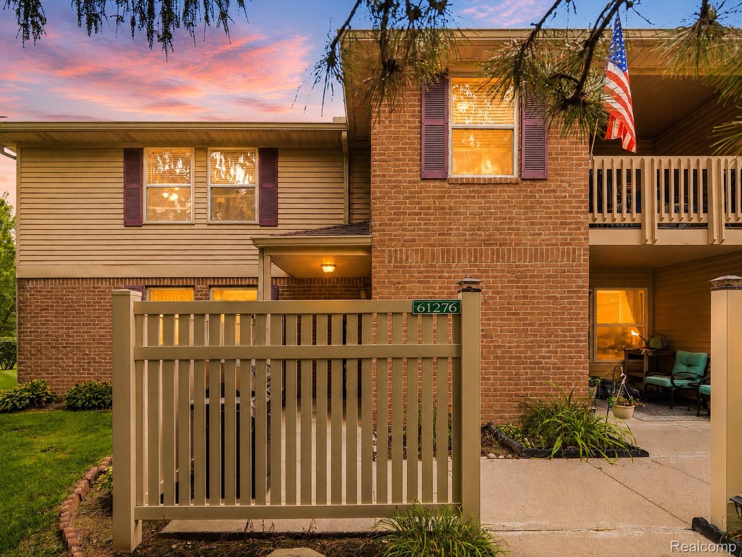 61276, Greenwood, South Lyon, Michigan, 48178