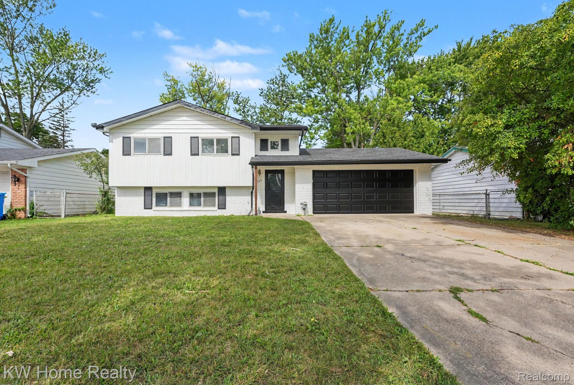 720, Jamestown, Auburn Hills, Michigan, 48326