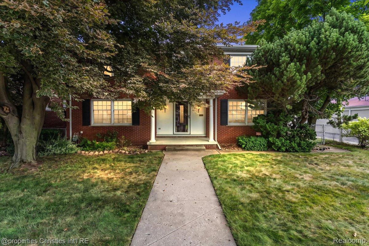 1360, Michigan, Lincoln Park, Michigan, 48146