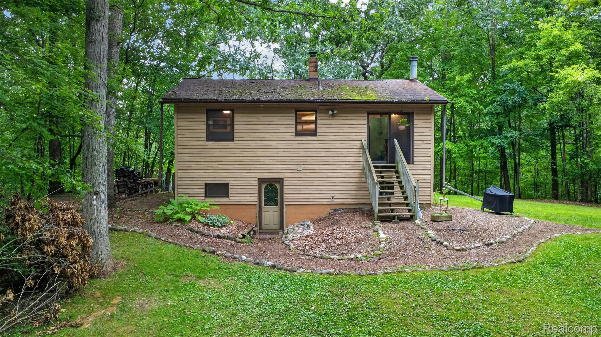 260, Faust, Ortonville, Michigan, 48462