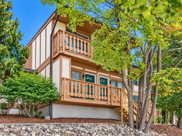 6519 Schuss Mountain