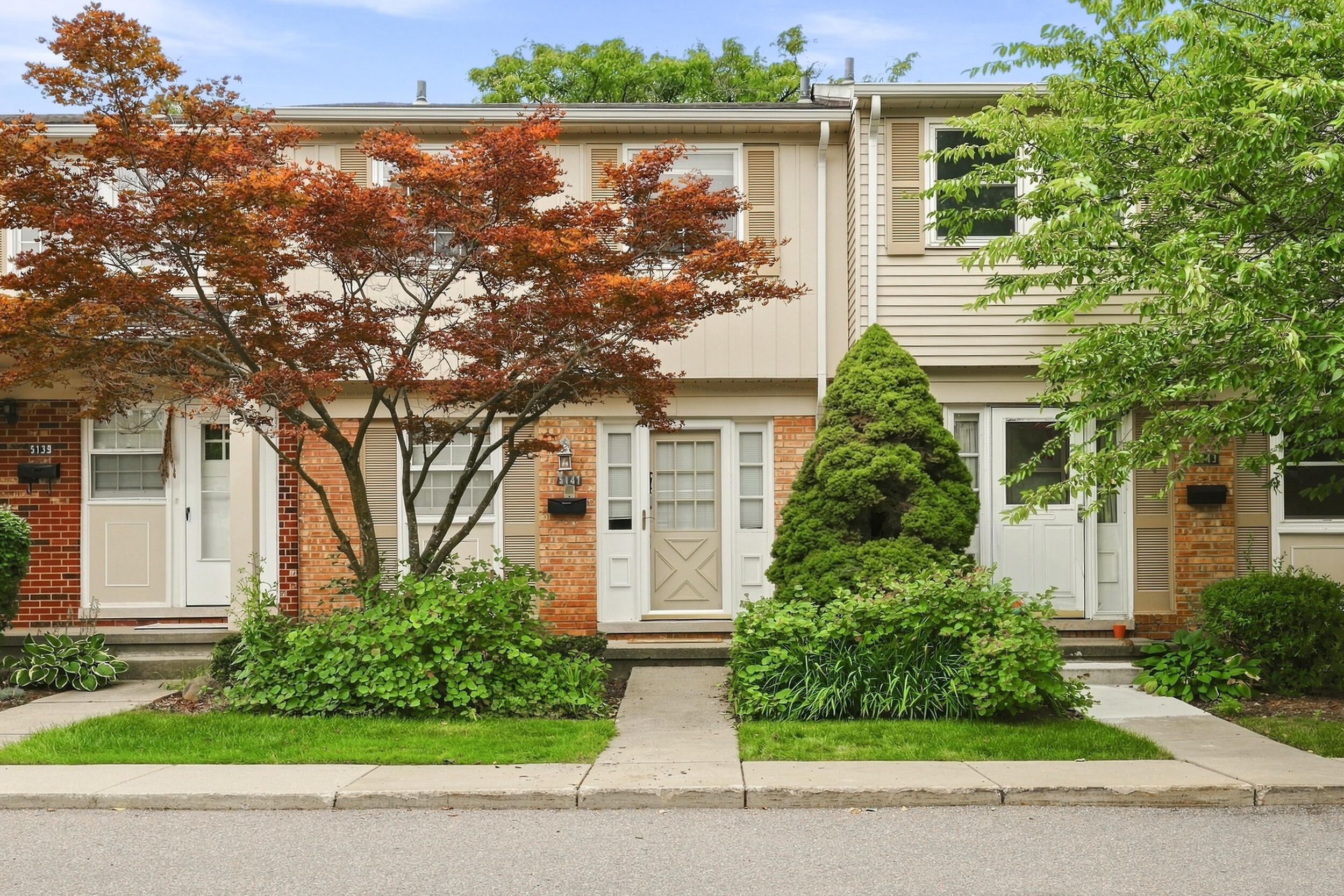 5141 Buckingham Place Drive