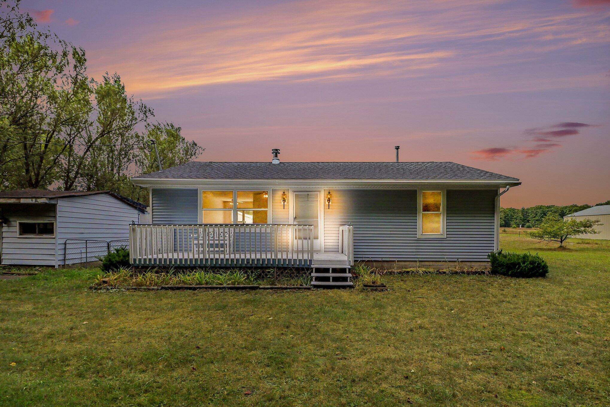 7483 Twin Lake Road NE