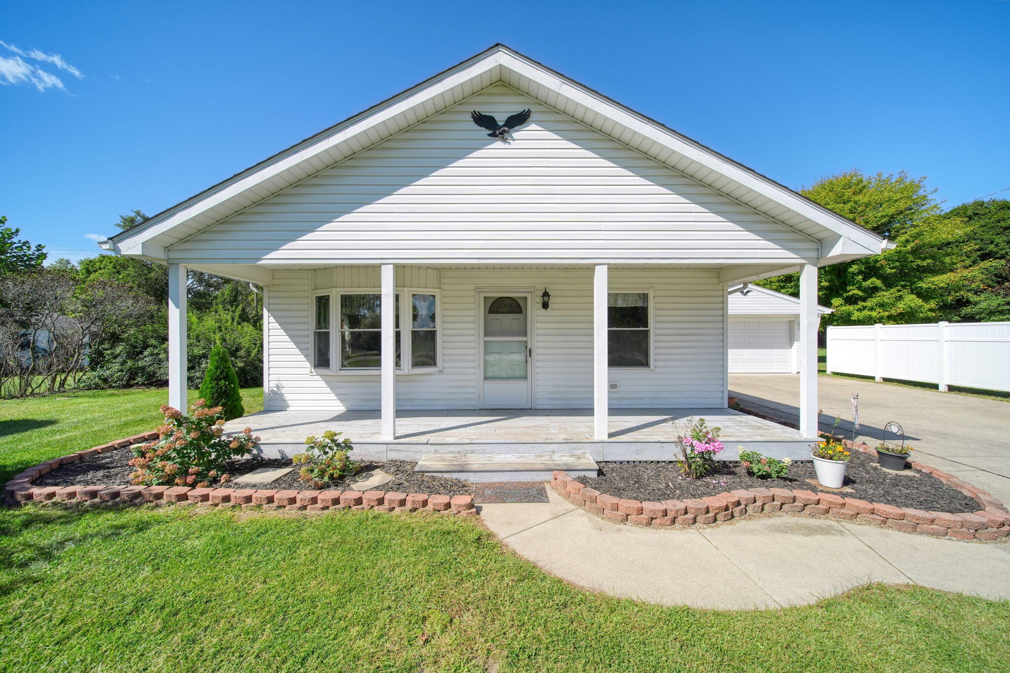 4672 Douglas Road