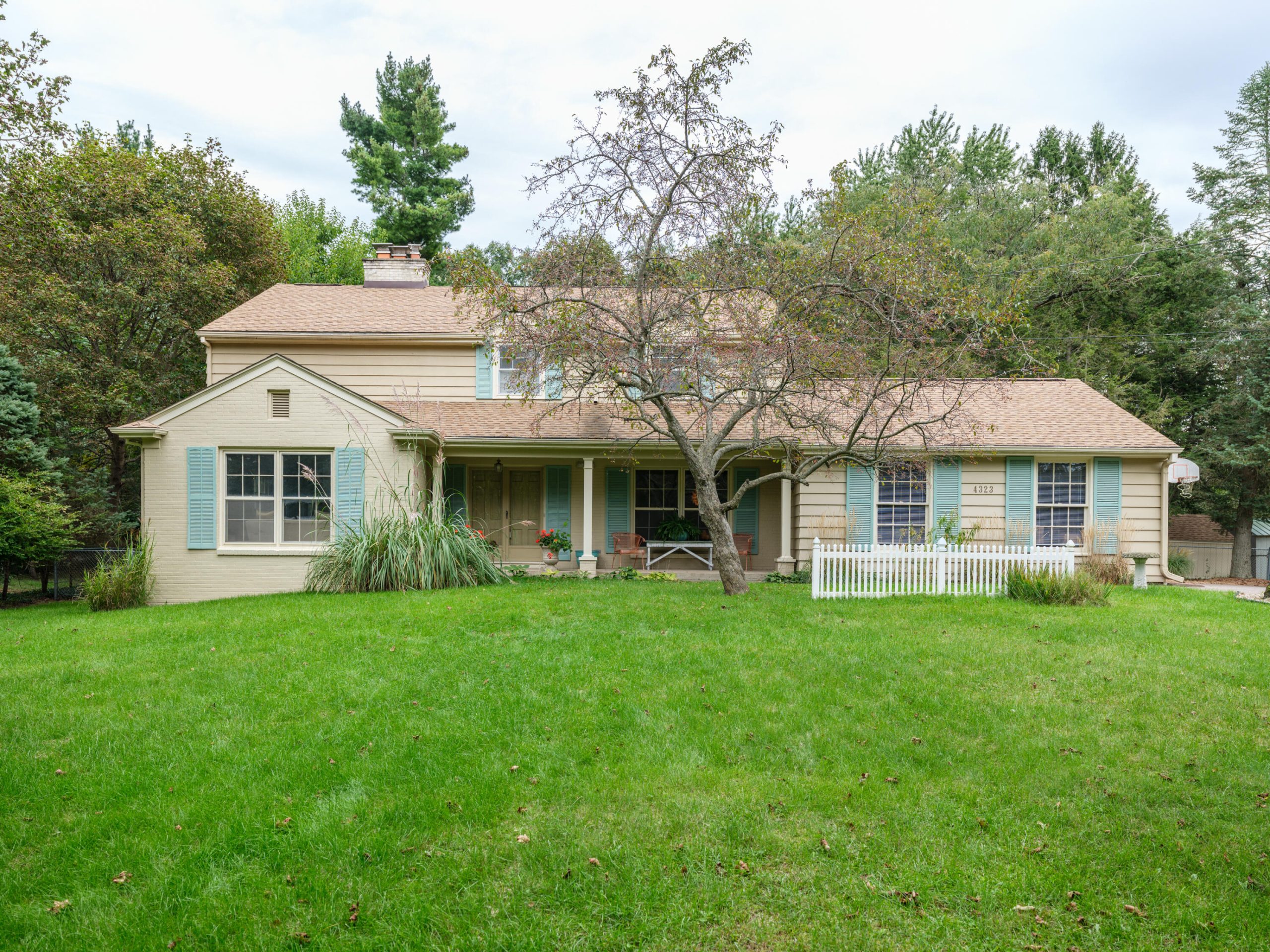 4323 Sunnybrook Drive