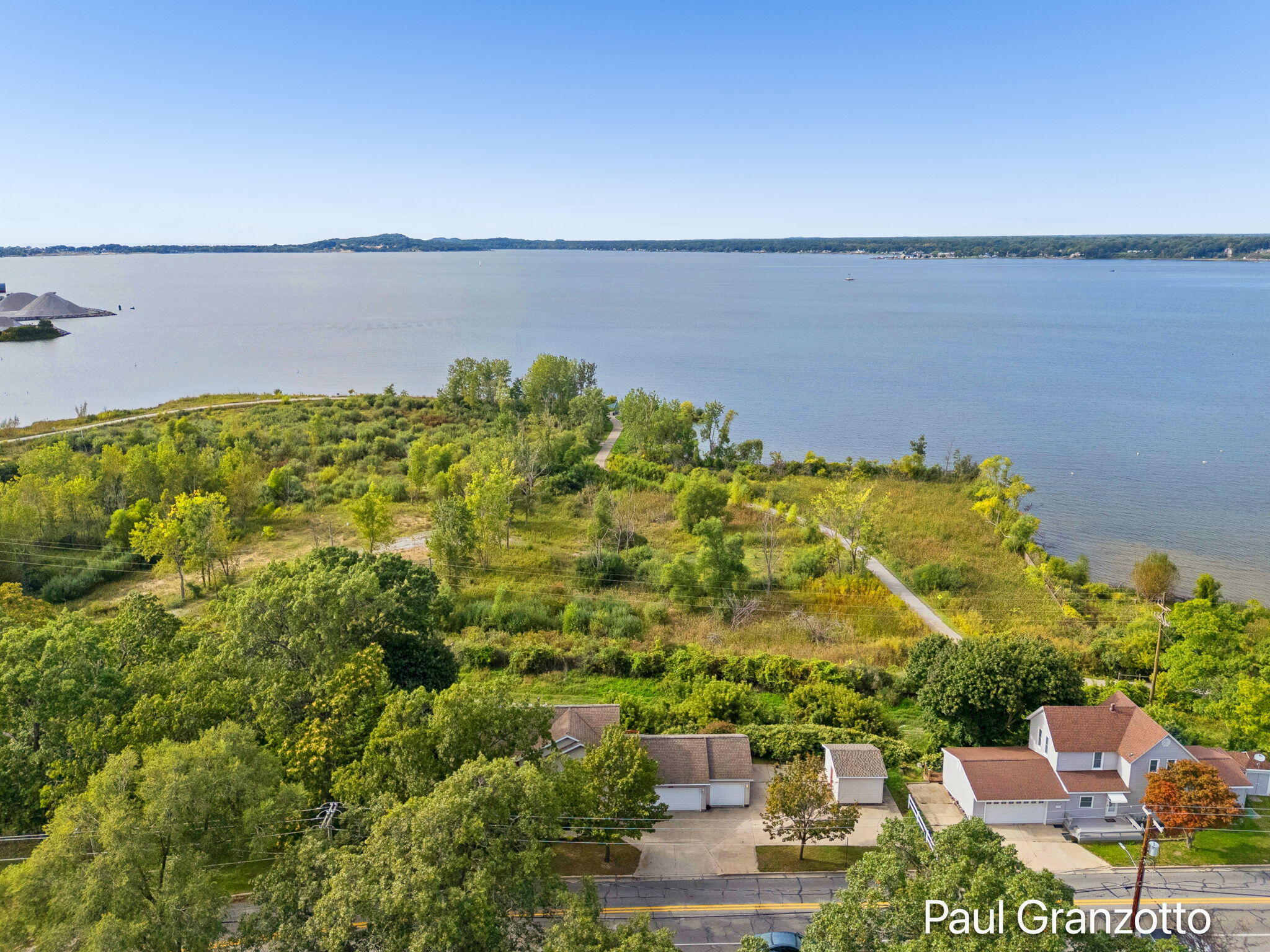 1524 Lakeshore Drive