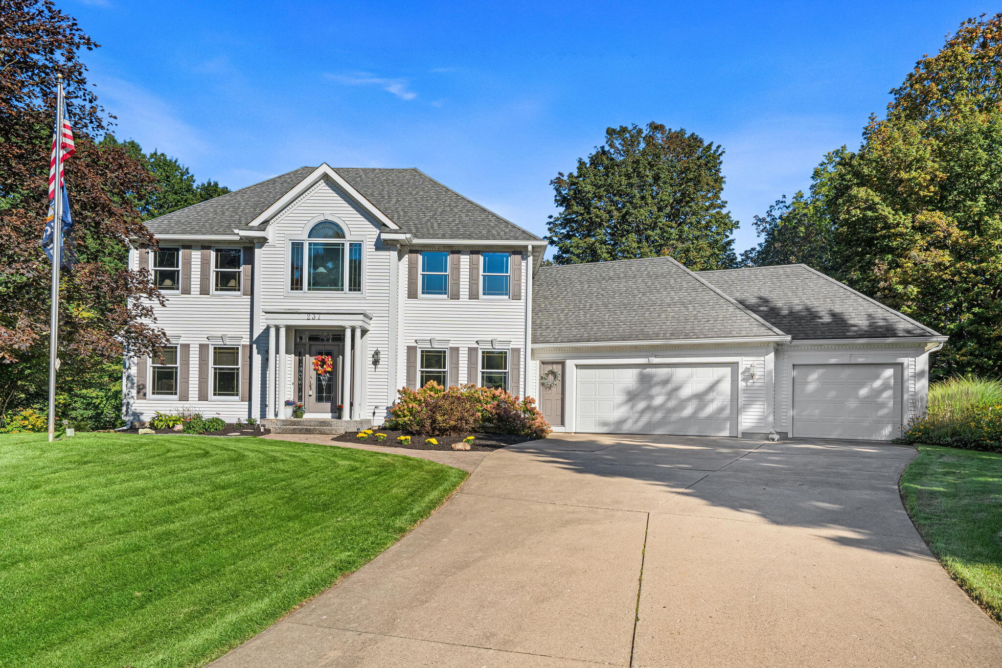 237 Covington Court SW