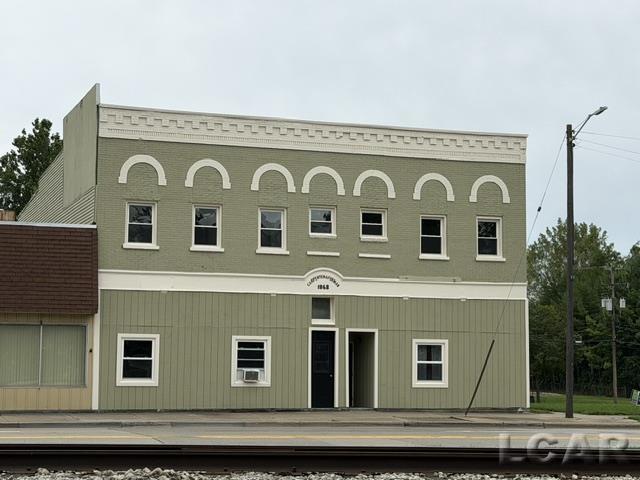313 W Adrian ST