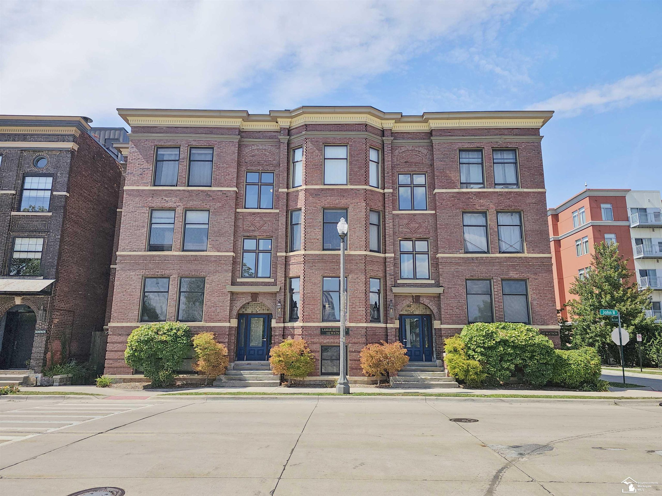 112 Watson ST