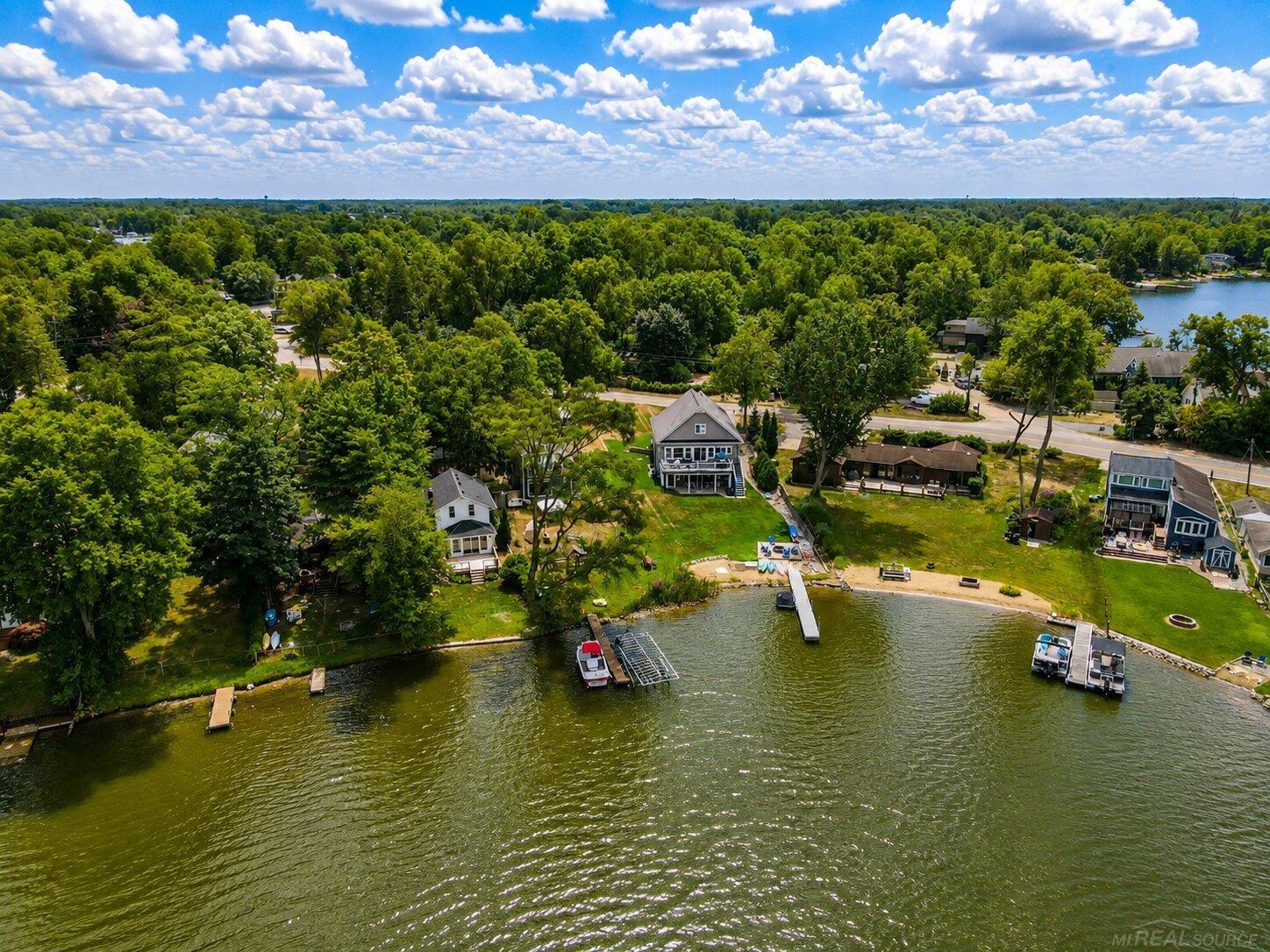 9322 Cedar Island RD